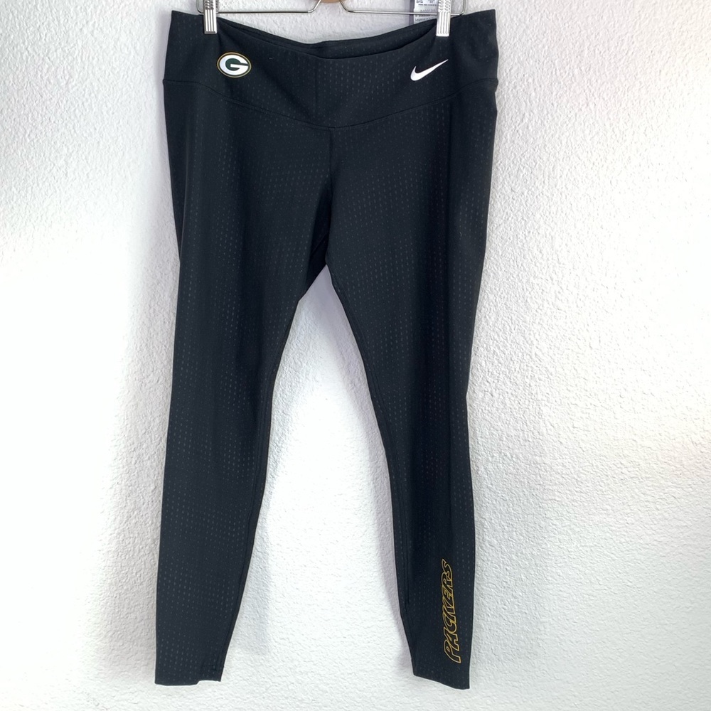 NWT Nike NFL Green Bay Packer logo black leggings